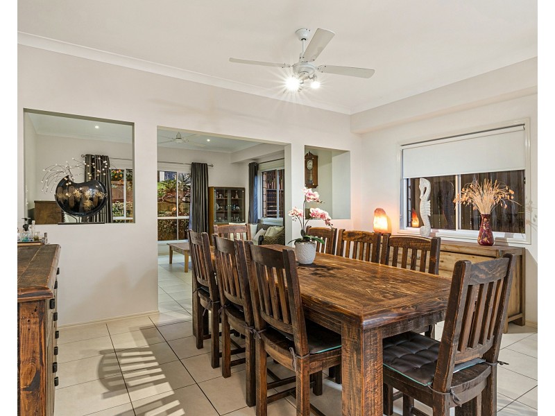 22 Paterson Street, Seventeen Mile Rocks QLD 4073