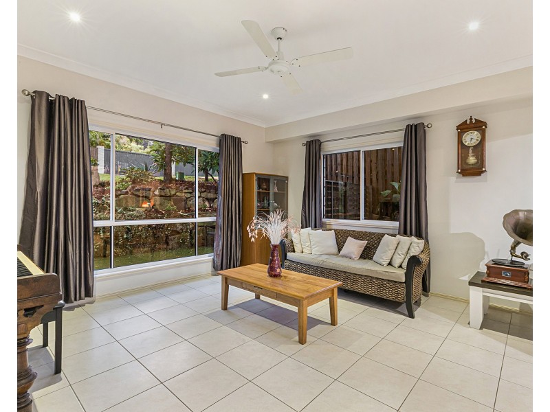 22 Paterson Street, Seventeen Mile Rocks QLD 4073