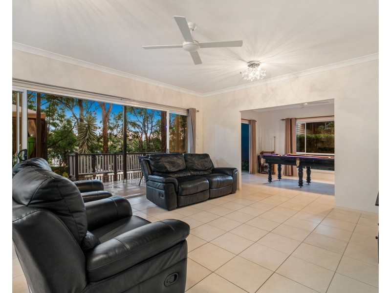 22 Paterson Street, Seventeen Mile Rocks QLD 4073