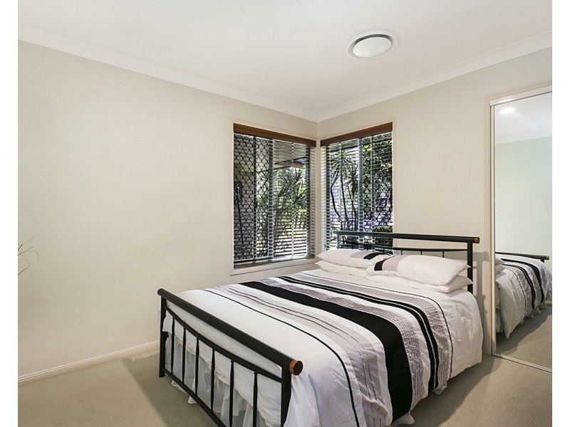 22 Barklya Crescent, Sinnamon Park QLD 4073