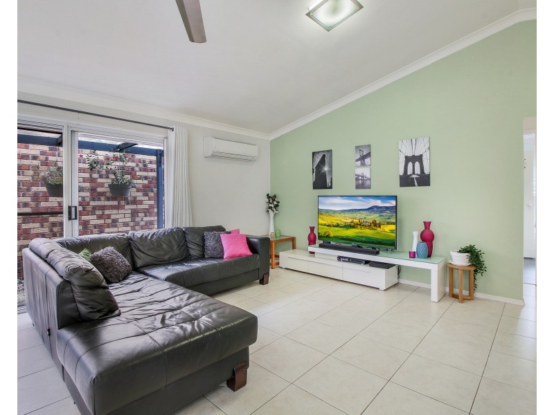 62 Hampstead Street, Forest Lake QLD 4078