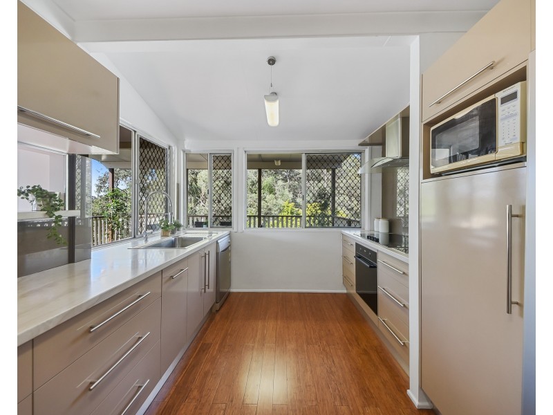 9 Kitching Street, Chapel Hill QLD 4069