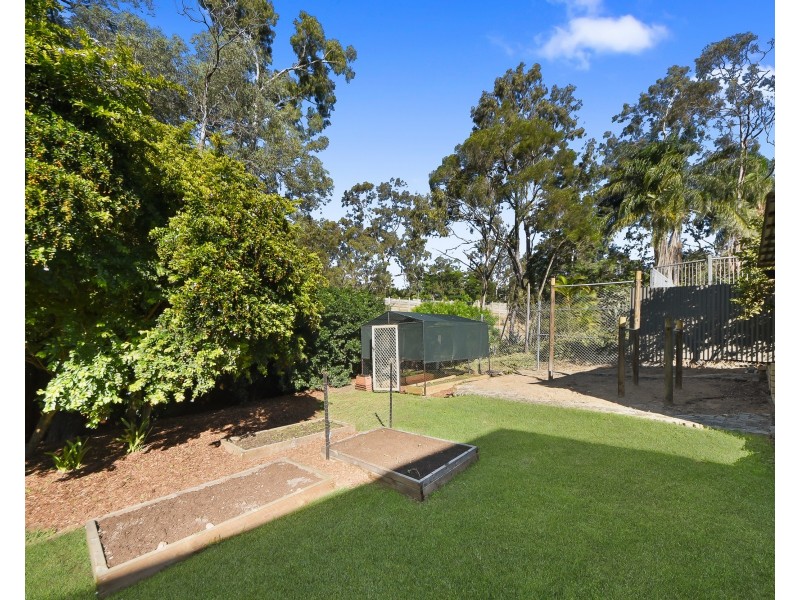 9 Kitching Street, Chapel Hill QLD 4069