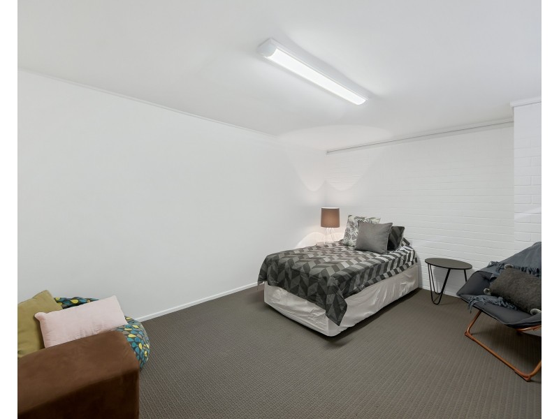 9 Kitching Street, Chapel Hill QLD 4069