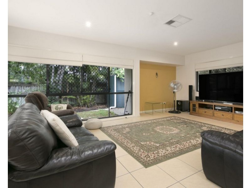 73 Flindersia Crescent, Seventeen Mile Rocks QLD 4073