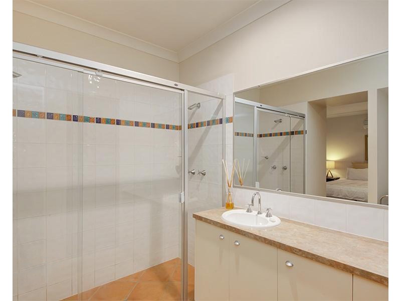 73 Flindersia Crescent, Seventeen Mile Rocks QLD 4073