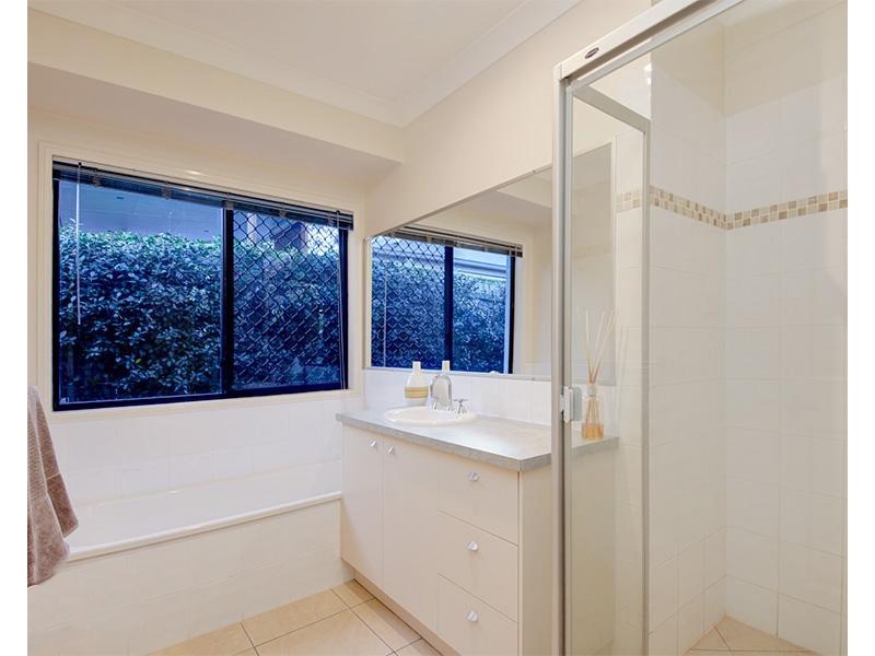 73 Flindersia Crescent, Seventeen Mile Rocks QLD 4073