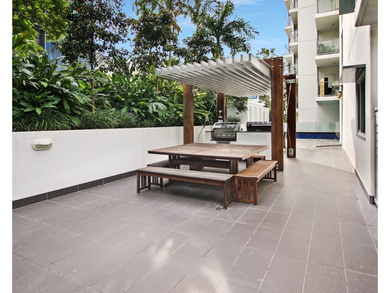 33/27 Manning Street, Milton QLD 4064