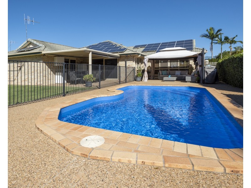 17 Tropicana Drive, Avoca QLD 4670