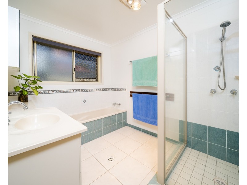 17 Tropicana Drive, Avoca QLD 4670