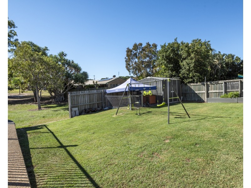 17 Tropicana Drive, Avoca QLD 4670