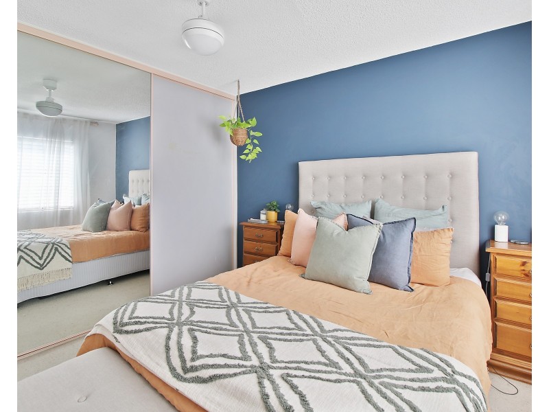 2/35 Smallman Street, Bulimba QLD 4171