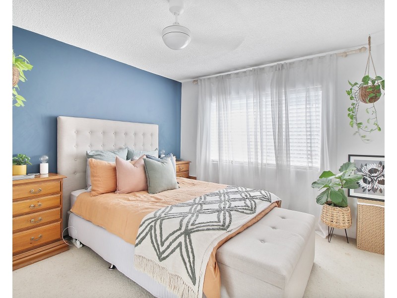 2/35 Smallman Street, Bulimba QLD 4171