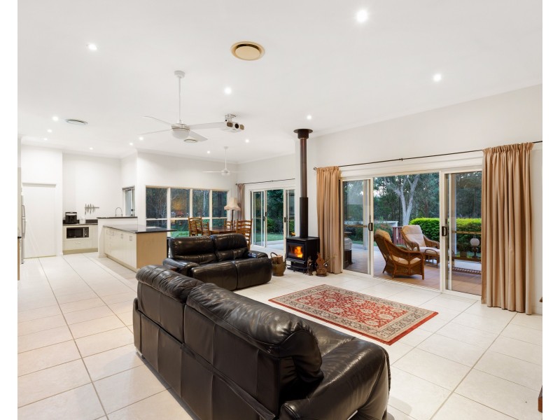 272 Kangaroo Gully Road, Bellbowrie QLD 4070