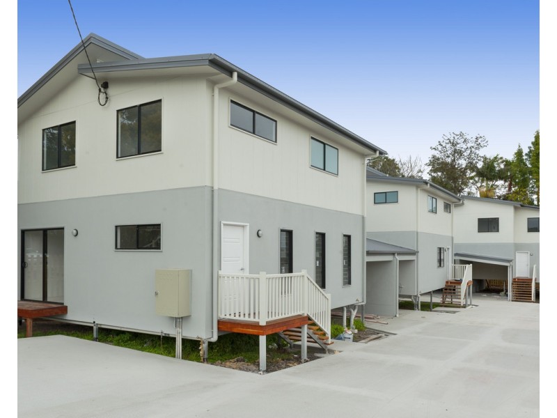 11 Green Street, Booval QLD 4304