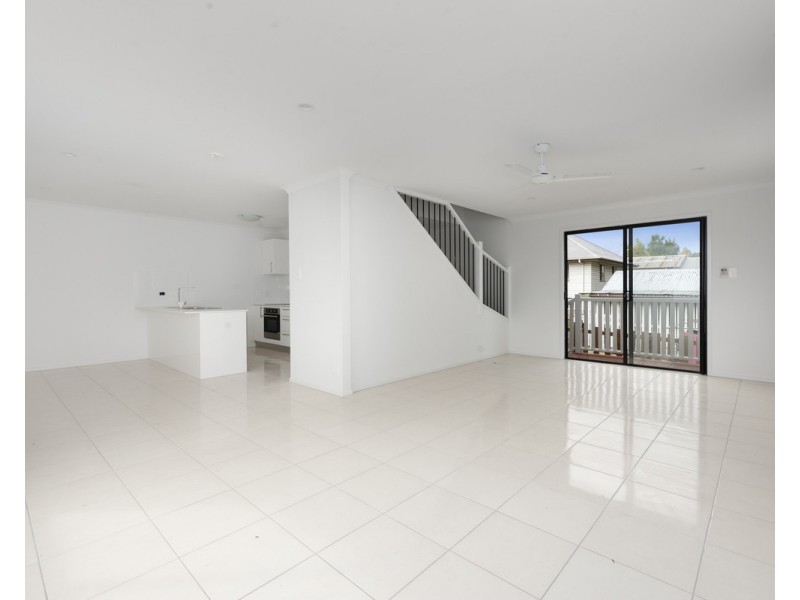 11 Green Street, Booval QLD 4304