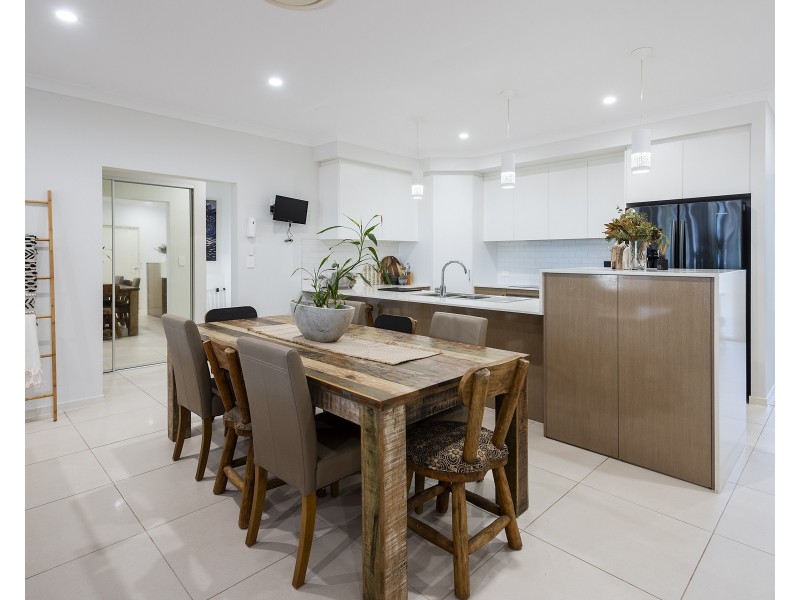 6 Banner Court, Branyan QLD 4670