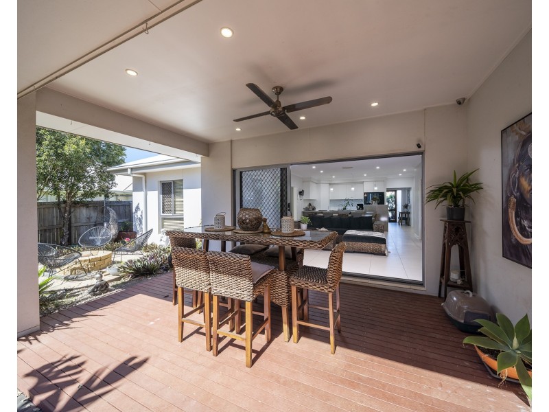 6 Banner Court, Branyan QLD 4670