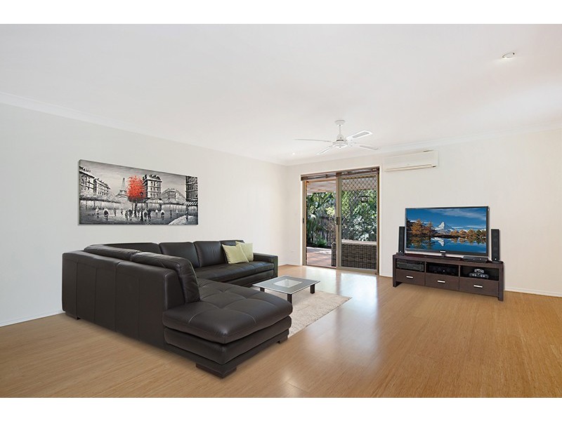 52 Northbrook St, Sinnamon Park QLD 4073