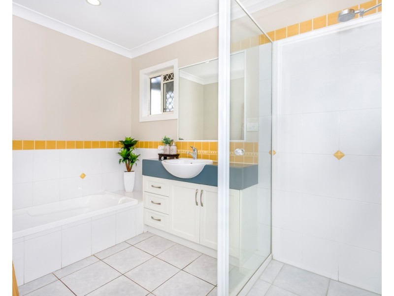 100 Dudley St East, Annerley QLD 4103