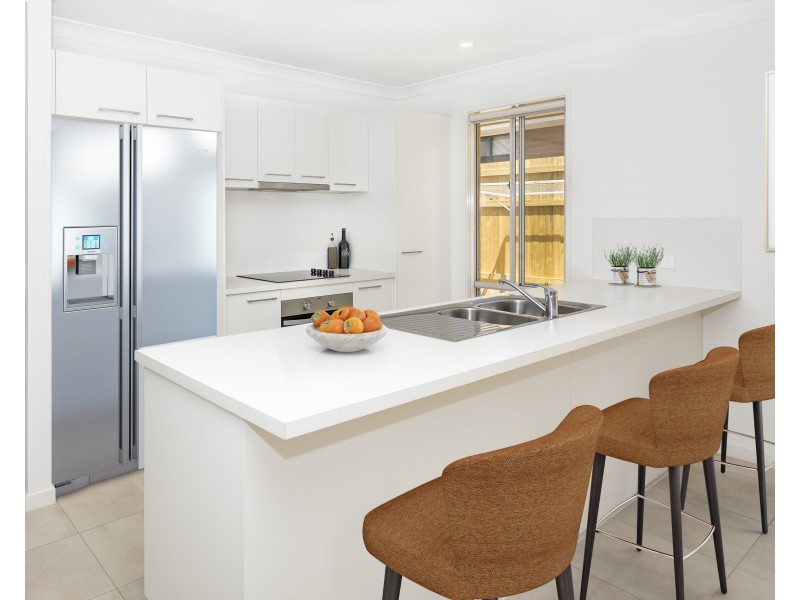 74 Napier Circuit, Silkstone QLD 4304