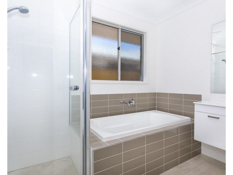 74 Napier Circuit, Silkstone QLD 4304