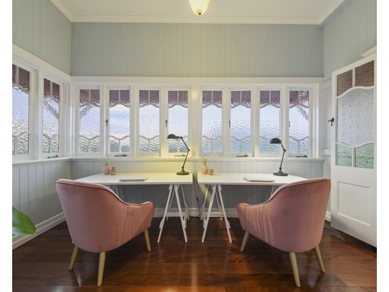 17 Glanosmond Avenue, Camp Hill QLD 4152