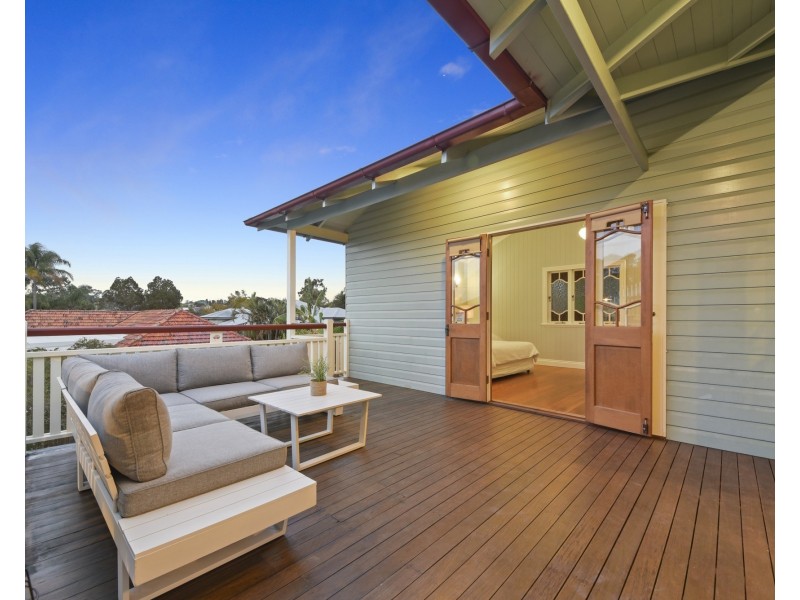 17 Glanosmond Avenue, Camp Hill QLD 4152