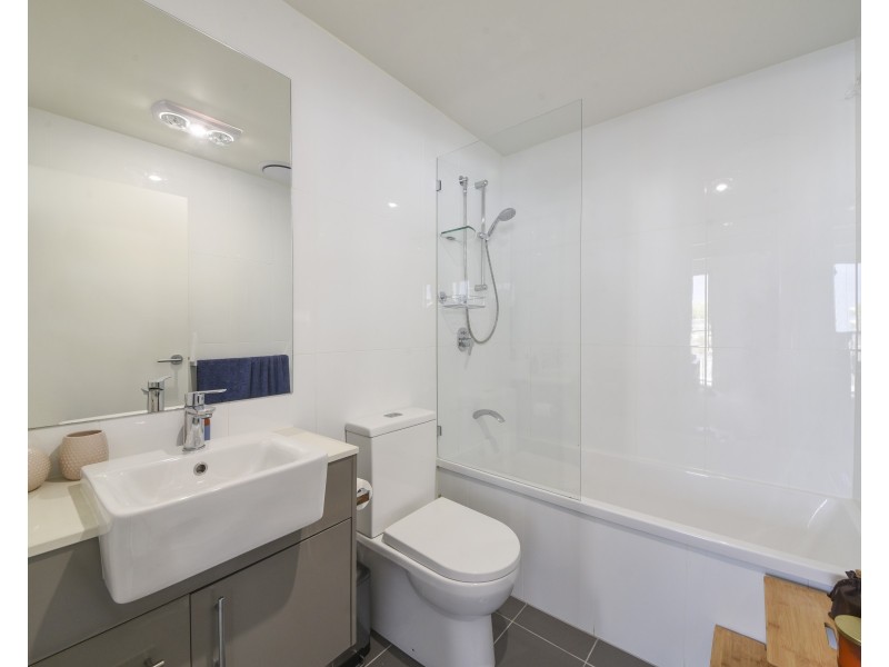 7/902 Logan Road, Holland Park West QLD 4121