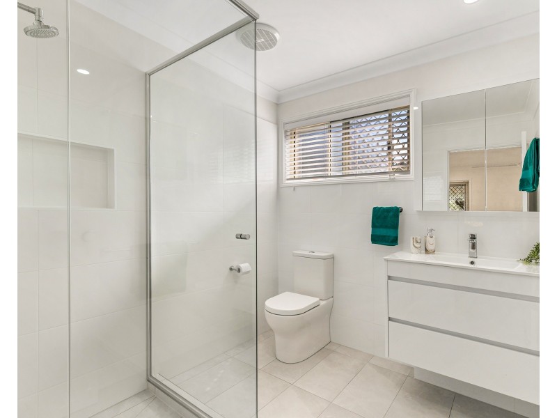 22 Delapine Place, Seventeen Mile Rocks QLD 4073