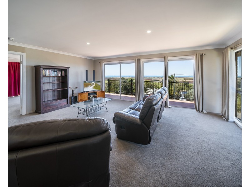 13 Heathwood Crescent, Qunaba QLD 4670