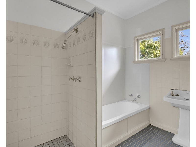 97 Denman Street, Greenslopes QLD 4120