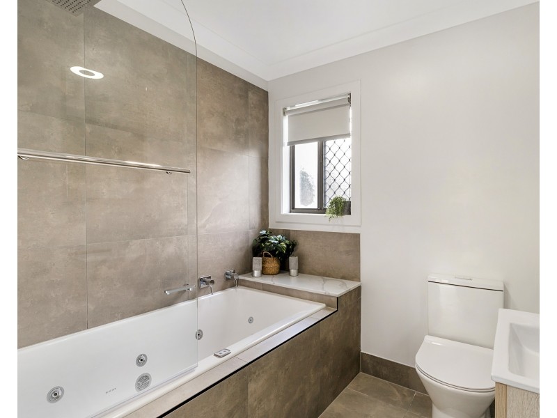 37 Sirocco Street, Jamboree Heights QLD 4074