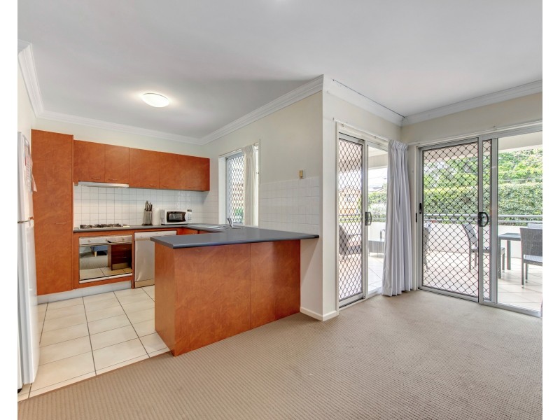 2/114 Pashen Street, Morningside QLD 4170