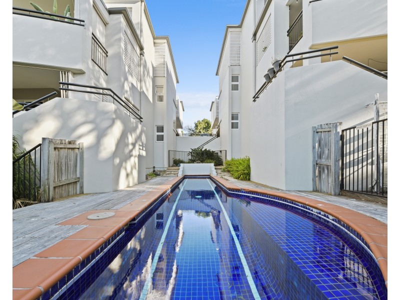 2/114 Pashen Street, Morningside QLD 4170