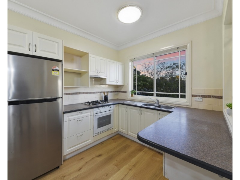 2/34 Montrose Road, Taringa QLD 4068