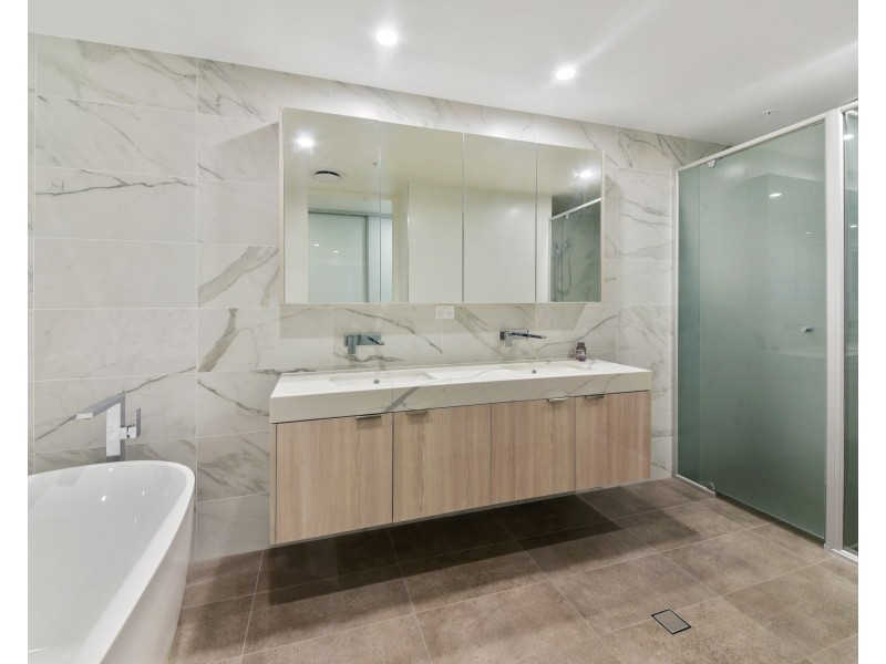 1901/17 Longland Street, Newstead QLD 4006