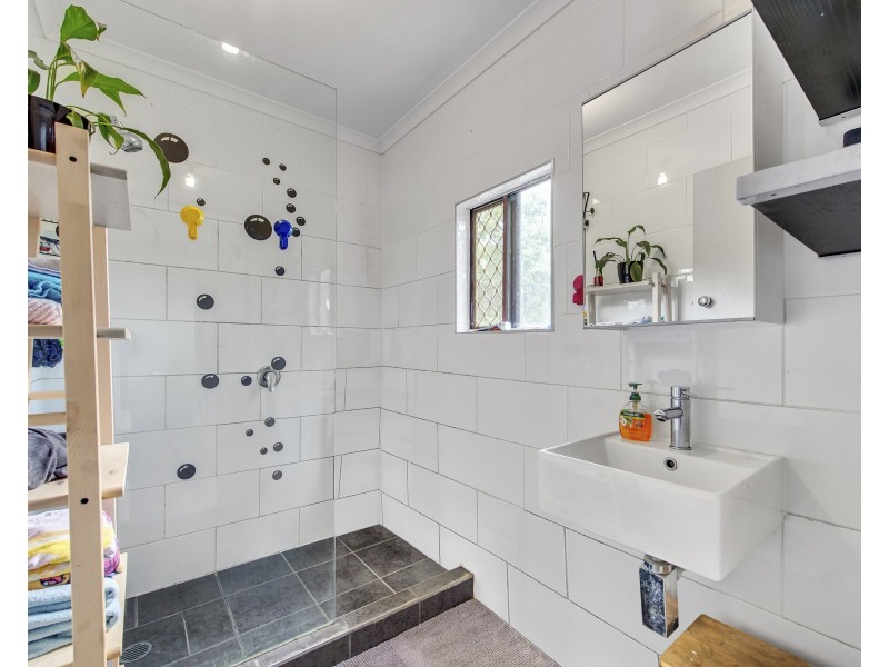 5 Trevis Court, Blackstone QLD 4304