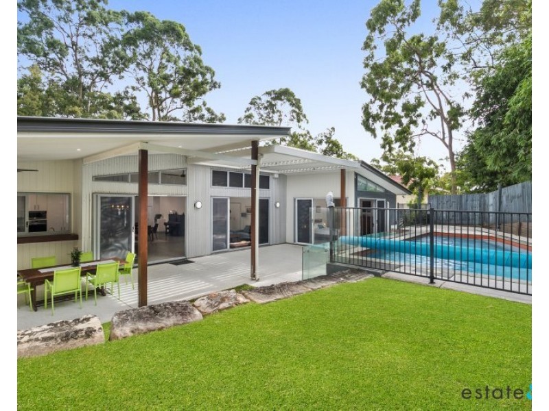 102 Gordon Circuit, Seventeen Mile Rocks QLD 4073
