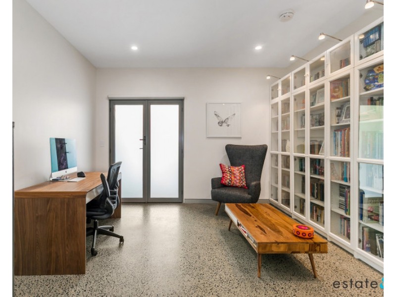 102 Gordon Circuit, Seventeen Mile Rocks QLD 4073