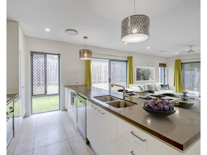 80 Ravenbourne Circuit, Capalaba QLD 4157