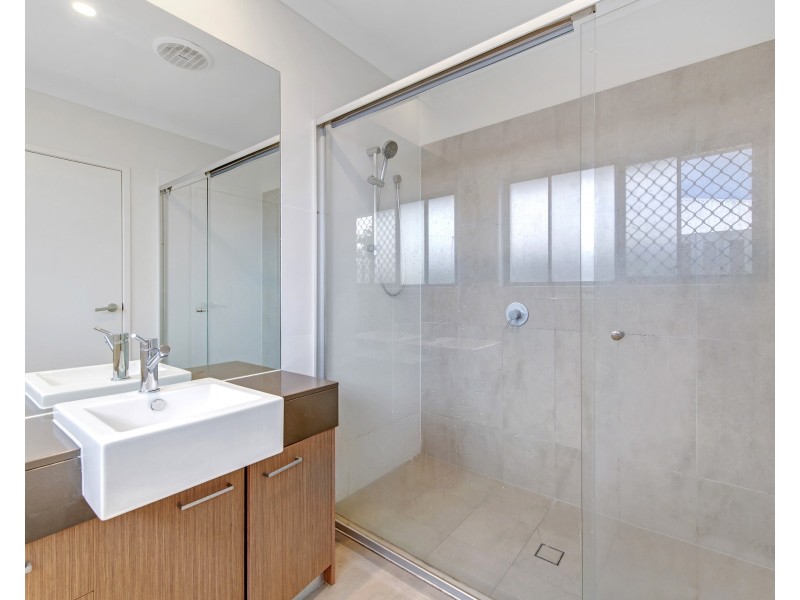 80 Ravenbourne Circuit, Capalaba QLD 4157