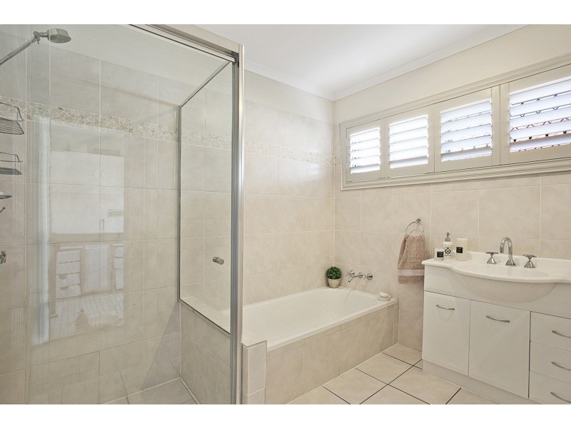 5 Everard St, Westlake QLD 4074