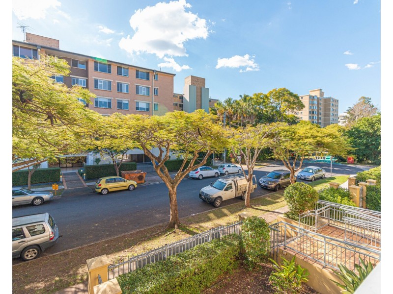 51/139 Macquarie Street, St Lucia QLD 4067