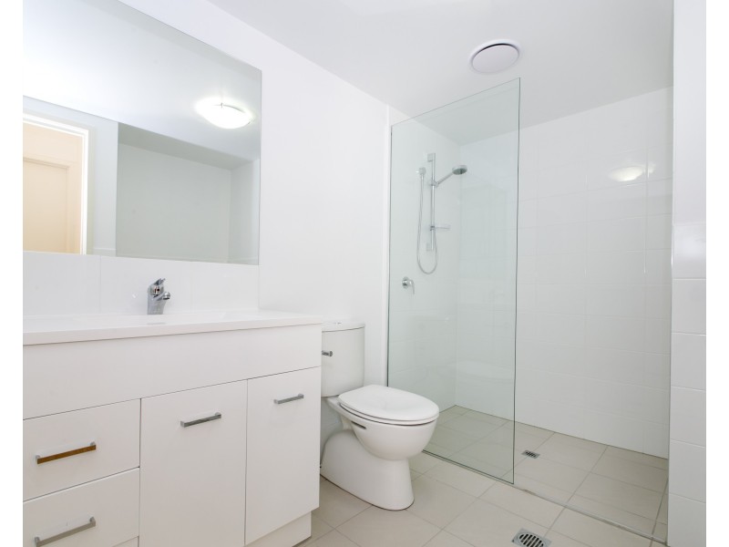 18/11 Lyons Tce, Windsor QLD 4030