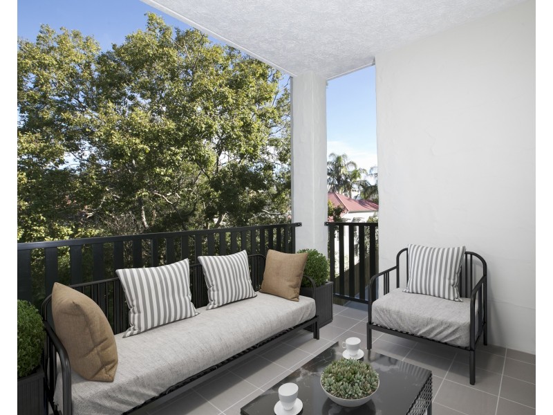 18/11 Lyons Tce, Windsor QLD 4030