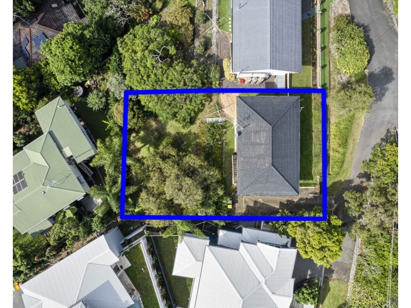 36 Henzell Tce, Greenslopes QLD 4120
