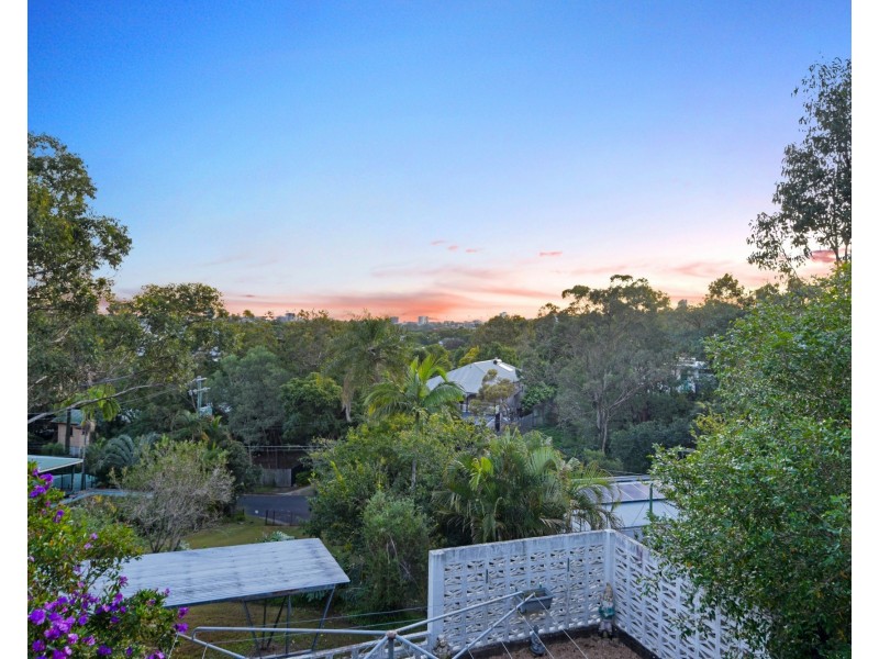 92 Majestic Outlook, Seven Hills QLD 4170