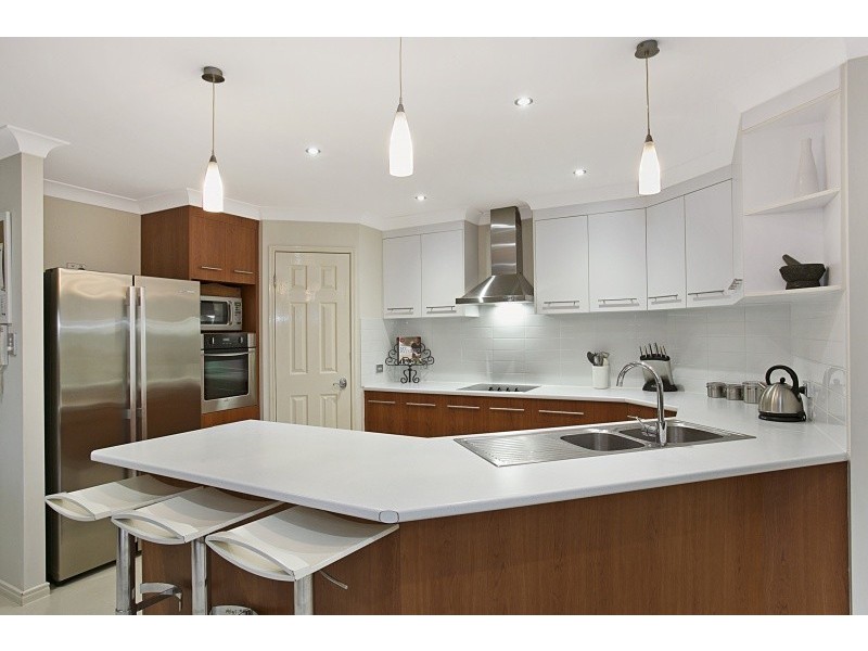 15 Goodenia Crescent, Seventeen Mile Rocks QLD 4073