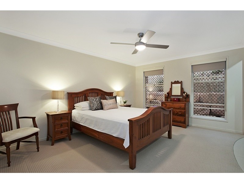 15 Goodenia Crescent, Seventeen Mile Rocks QLD 4073